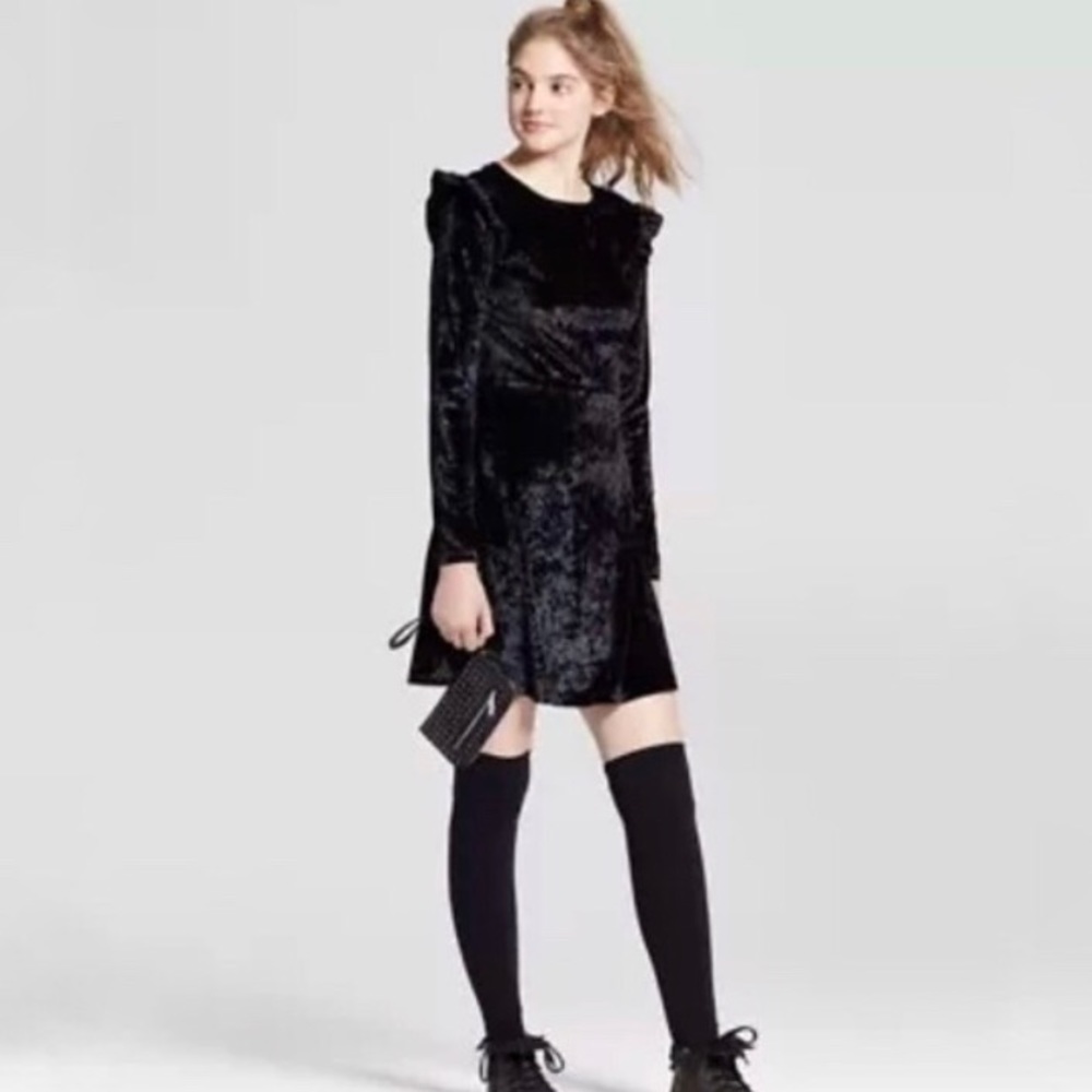 Mossimo Black long sleeve velvet dress ruffle